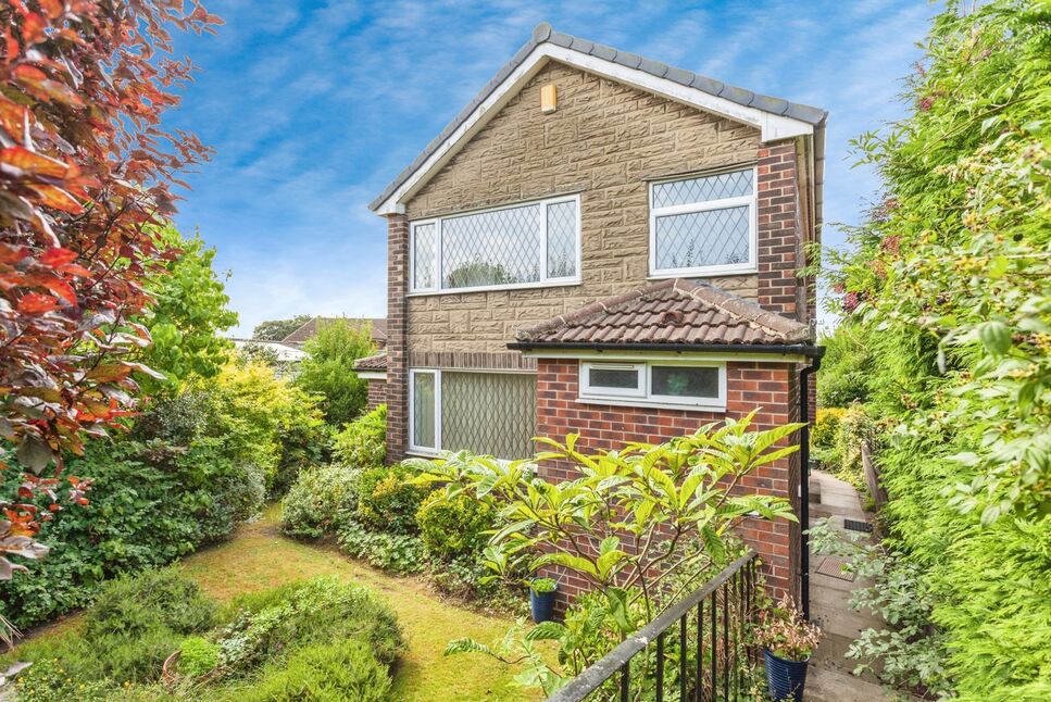 Main image of 3 bedroom Detached House for sale, Leeds Road, Rothwell, West Yorkshire, LS26