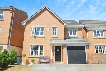 Woodside View, 5 bedroom Detached House for sale, £410,000