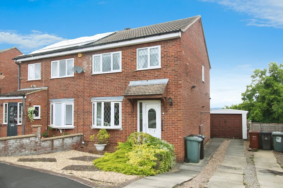Main image of 3 bedroom Semi Detached House for sale, Middlecroft Close, Leeds, West Yorkshire, LS10