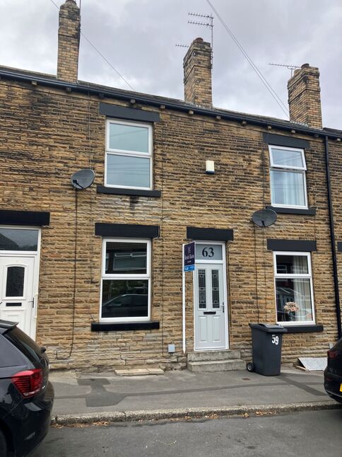 2 bedroom Mid Terrace House to rent
