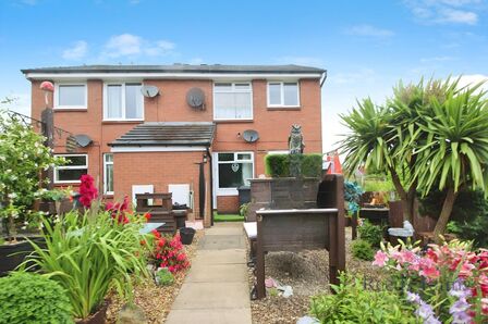 Ledbury Grove, 1 bedroom  Flat for sale, £85,000
