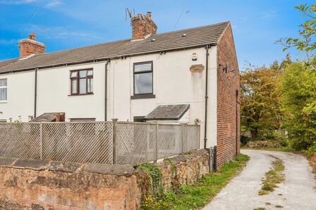 2 bedroom End Terrace House for sale