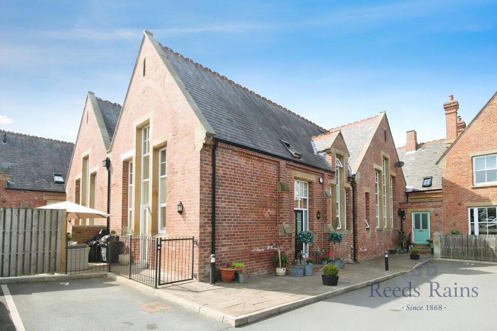 Main image of 3 bedroom End Terrace House for sale, Carlton Green, Rothwell, West Yorkshire, LS26