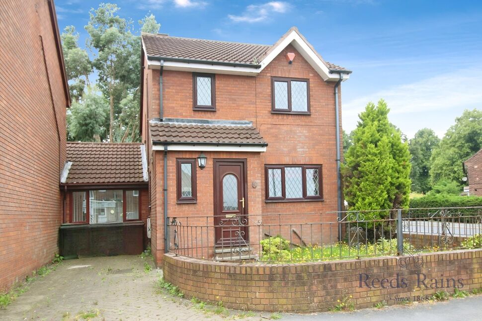 Main image of 3 bedroom Detached House to rent, Town Street, Middleton, West Yorkshire, LS10