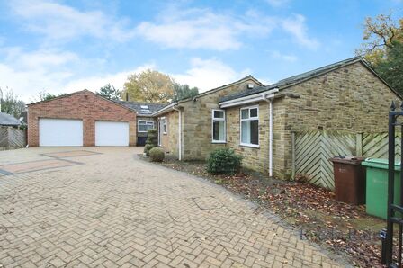 3 bedroom Detached Bungalow to rent
