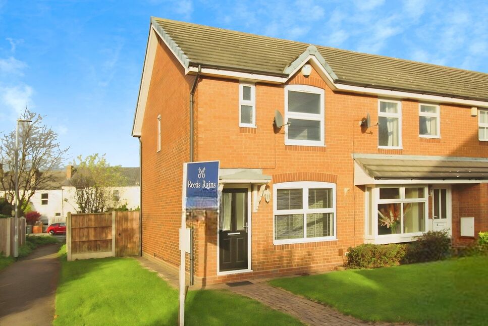 Main image of 2 bedroom End Terrace House for sale, Meadowgate Croft, Lofthouse, West Yorkshire, WF3