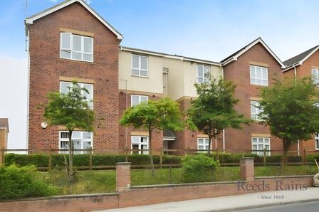 Blacksmith Mews, 2 bedroom Flat to rent, &pound;875 pcm