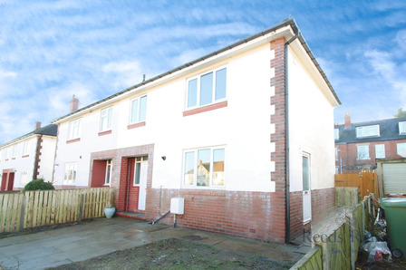 The Hollings, 3 bedroom Semi Detached House to rent, &pound;1,100 pcm