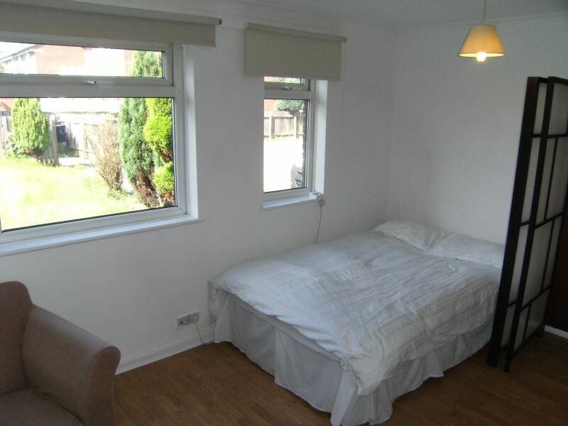 Living Room / Bedroom