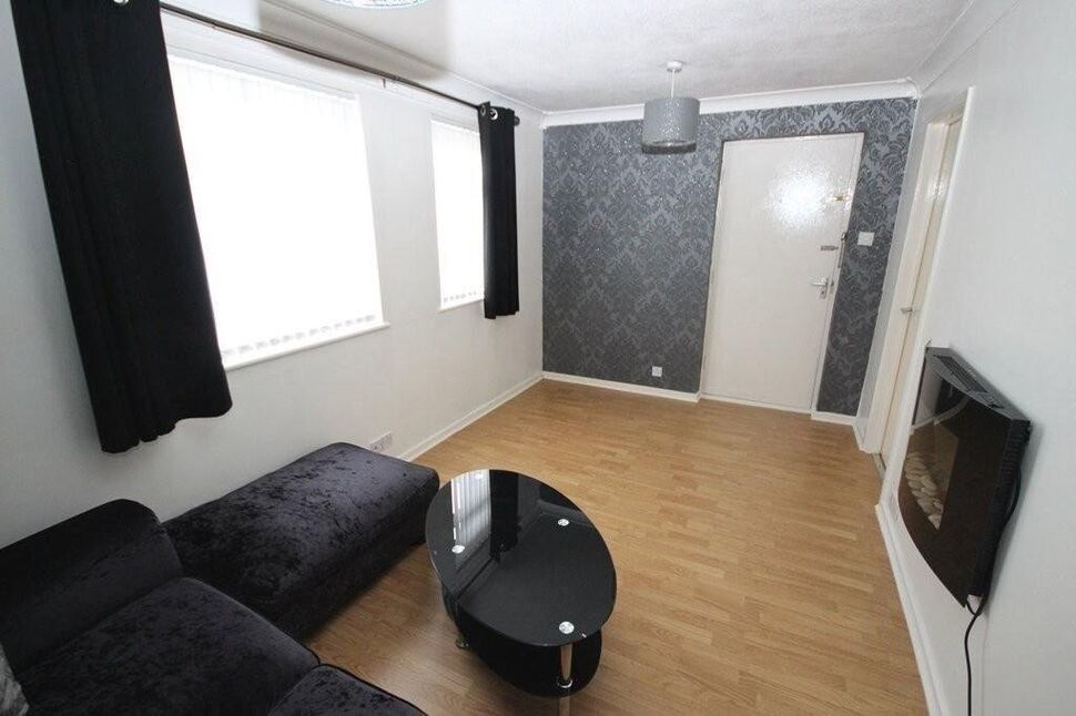 Living Room / Bedroom