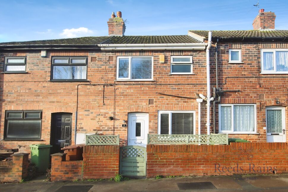Main image of 2 bedroom Mid Terrace House for sale, Park Square, Lofthouse, West Yorkshire, WF3