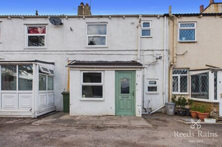 Newmarket Lane, 2 bedroom Mid Terrace House to rent, &pound;850 pcm