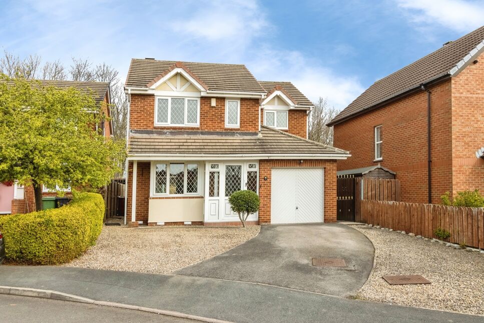 Main image of 4 bedroom Detached House for sale, Bryony Court, Leeds, West Yorkshire, LS10