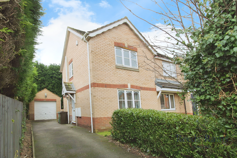 Main image of 2 bedroom Semi Detached House to rent, Broadland Way, Lofthouse, West Yorkshire, WF3