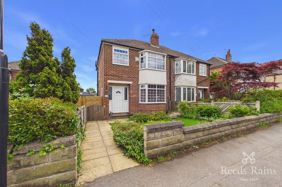 Main image of 3 bedroom Semi Detached House for sale, Aberford Road, Woodlesford, West Yorkshire, LS26