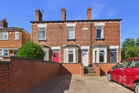 Swithens Street, 2 bedroom Mid Terrace House to rent, &pound;895 pcm