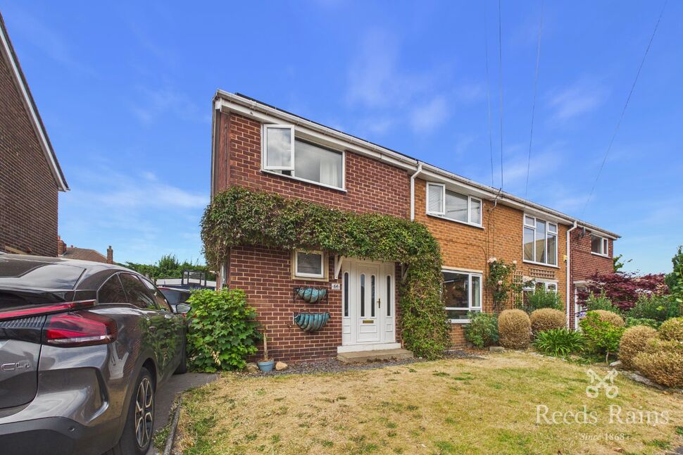 Main image of 4 bedroom Semi Detached House for sale, Langdale Road, Woodlesford, West Yorkshire, LS26