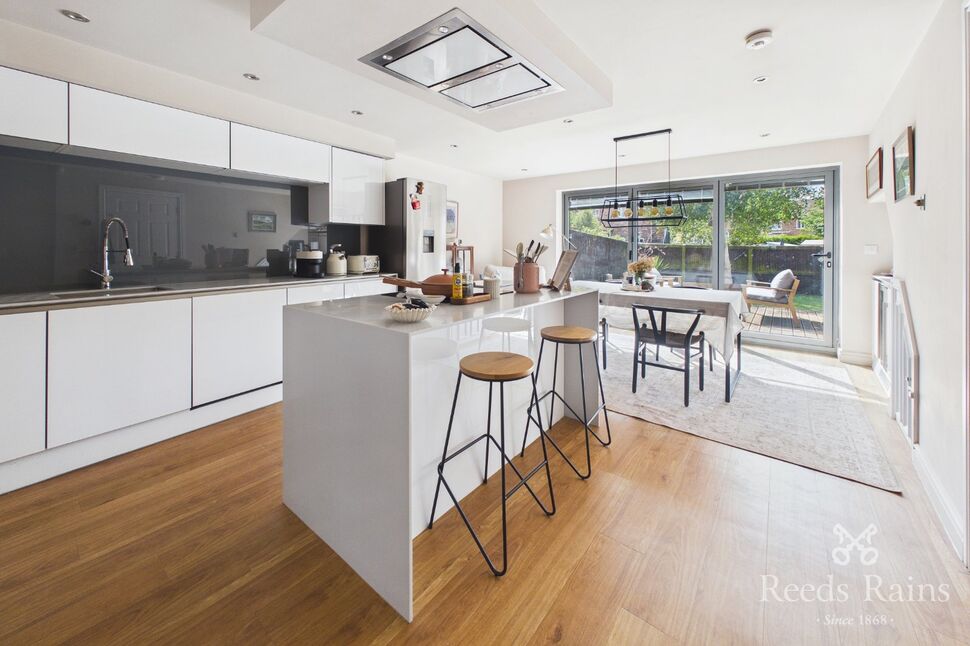Main image of Mid Terrace House for sale, Castle Lodge Avenue, Rothwell, West Yorkshire, LS26