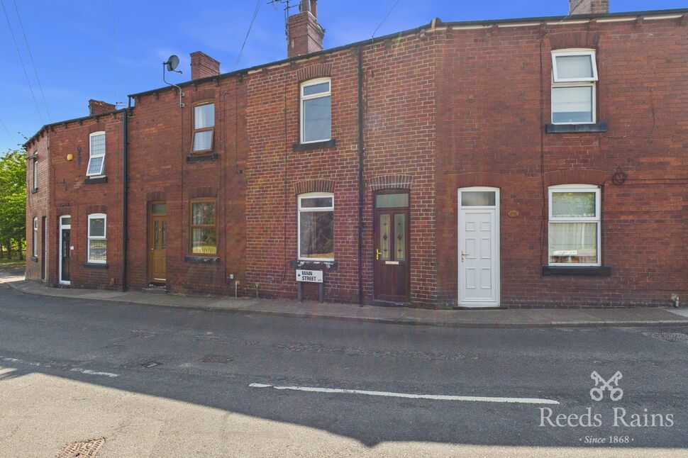Main image of 2 bedroom Mid Terrace House to rent, Main Street, Carlton, West Yorkshire, WF3