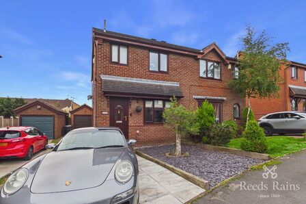 Hopefield Court, 3 bedroom Semi Detached House for sale, &pound;257,500