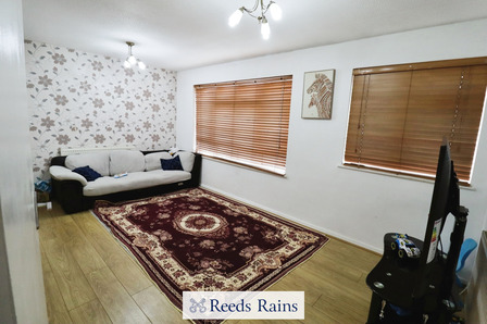 1 bedroom  Flat for sale