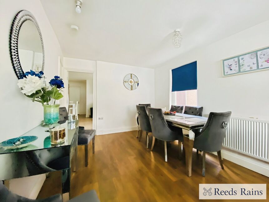 Main image of 6 bedroom Semi Detached House to rent, Whalebone Lane South, Dagenham, RM8