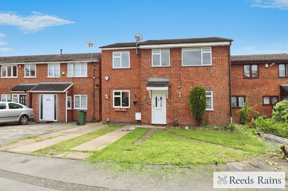 Main image of 4 bedroom Semi Detached House to rent, Braithwaite Avenue, Romford, RM7