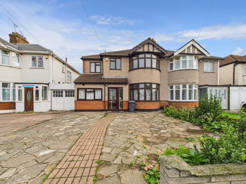 Main image of 6 bedroom Semi Detached House to rent, Pettits Lane, Romford, RM1