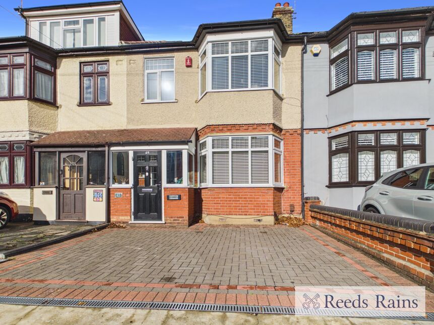 Main image of 4 bedroom Mid Terrace House for sale, Strathmore Gardens, Hornchurch, RM12