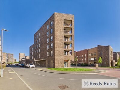 2 bedroom Flat for sale