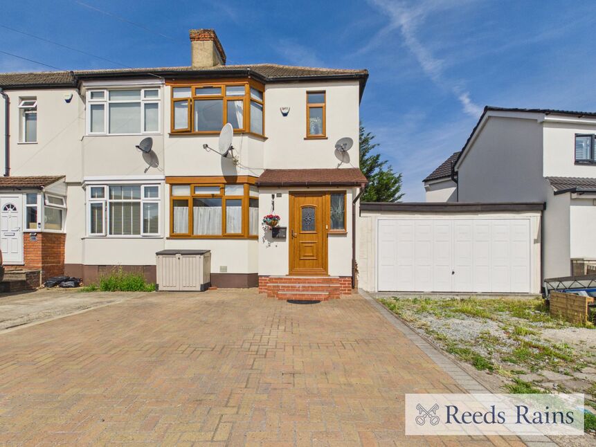Main image of 3 bedroom End Terrace House for sale, Upper Rainham Road, Hornchurch, RM12