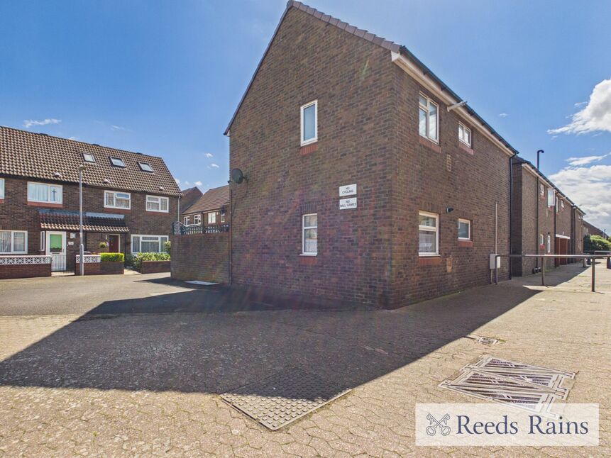 Main image of 1 bedroom Flat for sale, Nash Road, Romford, RM6
