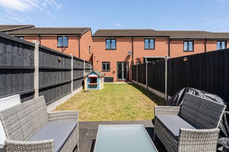 2 bedroom End Terrace House for sale