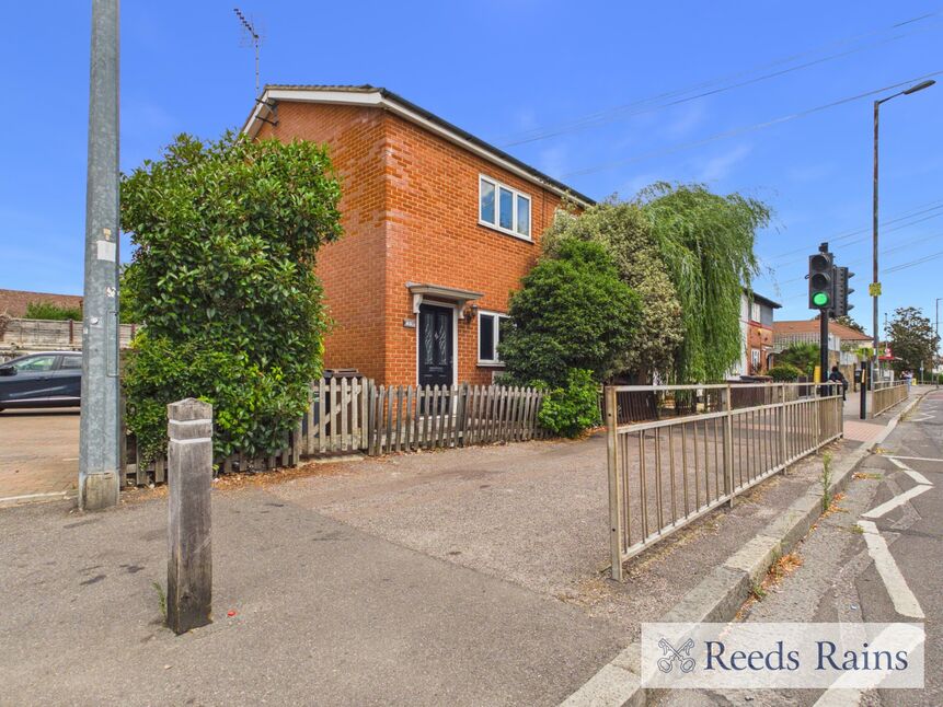 Main image of 2 bedroom End Terrace House to rent, Dagenham Road, Dagenham, RM10