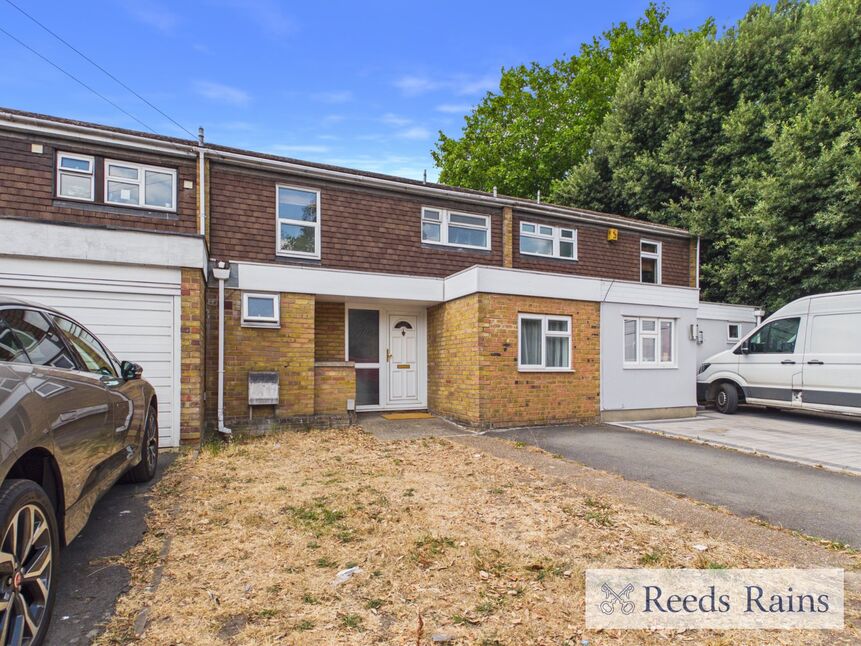 Main image of 3 bedroom Mid Terrace House for sale, Manor Road, Romford, RM1