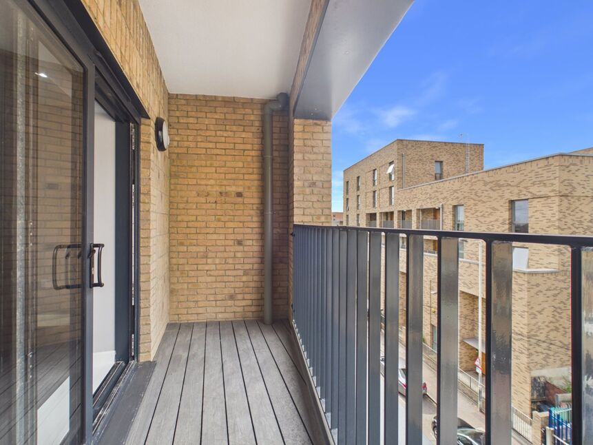 Main image of 1 bedroom Flat to rent, King Edwards Road, Barking, IG11