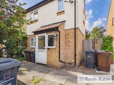 Holden Close, 1 bedroom Semi Detached House to rent, &pound;1,600 pcm