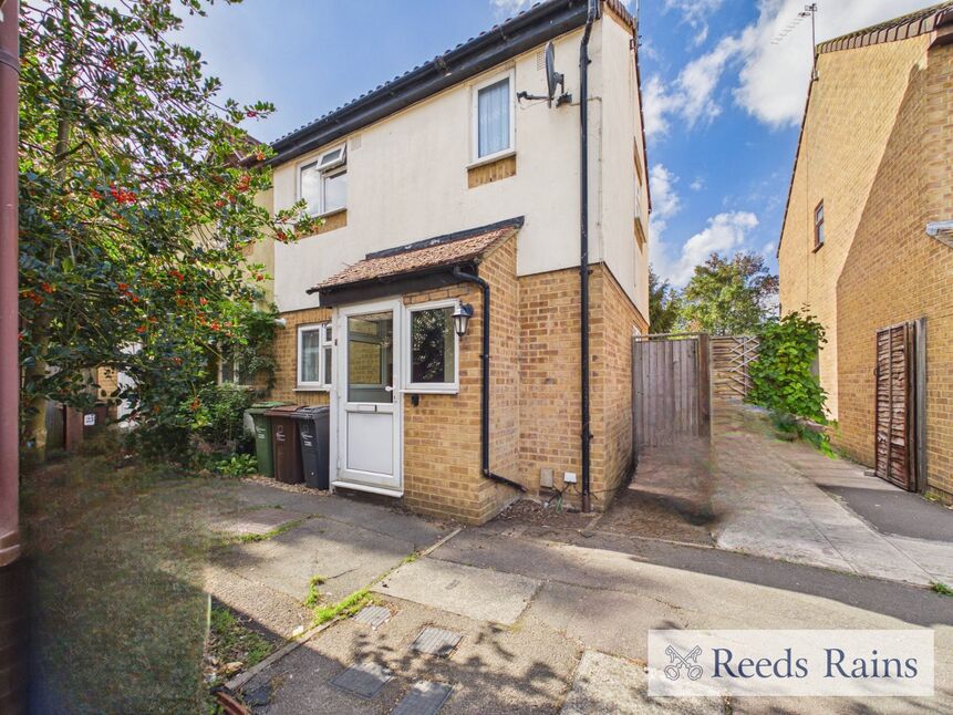1 bedroom Semi Detached House to rent