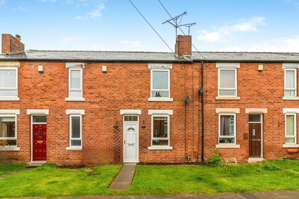 3 bedroom Mid Terrace House to rent