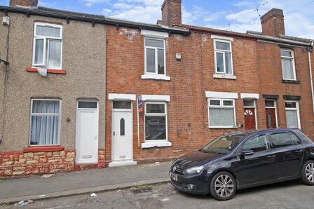 Belmont Street, 2 bedroom Mid Terrace House to rent, &pound;675 pcm
