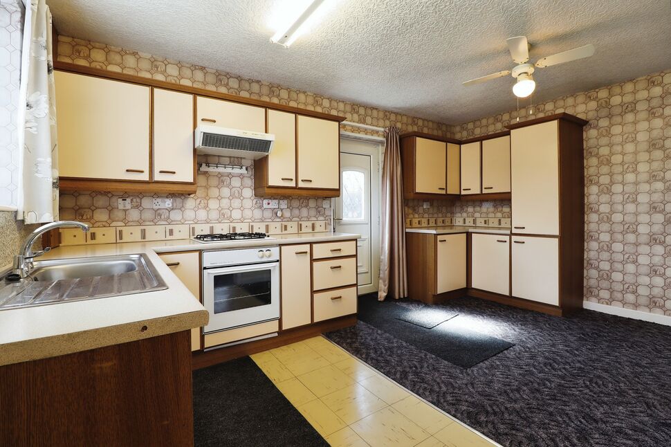 2 bedroom End Terrace House for sale, Coach Road, Rotherham, S61 £125,000