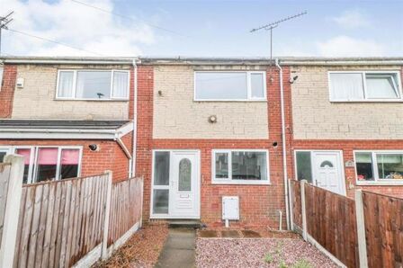 2 bedroom Mid Terrace House to rent