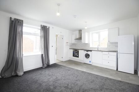 Barnsley Road, 1 bedroom  Flat to rent, £600 pcm