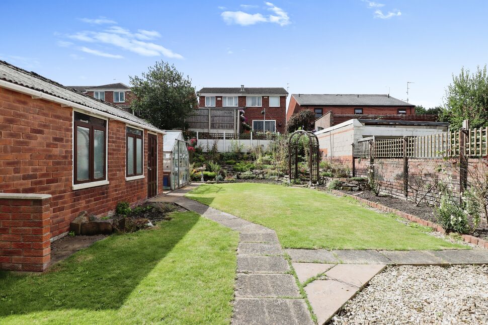 3 bedroom Detached House for sale, Oxford Street, Rotherham, S65 £170,000