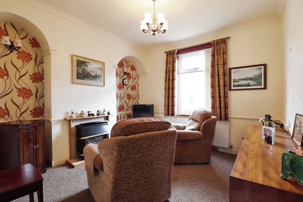 3 bedroom Detached House for sale, Oxford Street, Rotherham, S65 £170,000