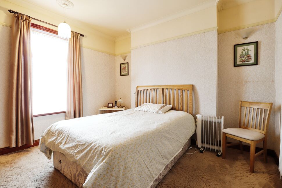 3 bedroom Detached House for sale, Oxford Street, Rotherham, S65 £170,000