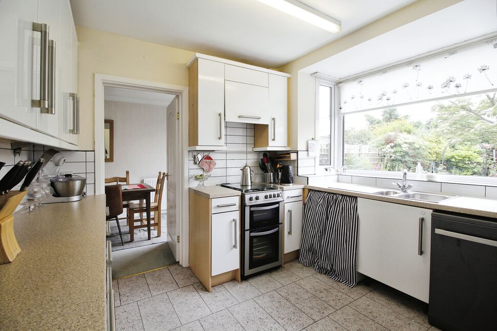 3 bedroom Semi Detached House for sale, Newman Road, Rotherham, S60 £