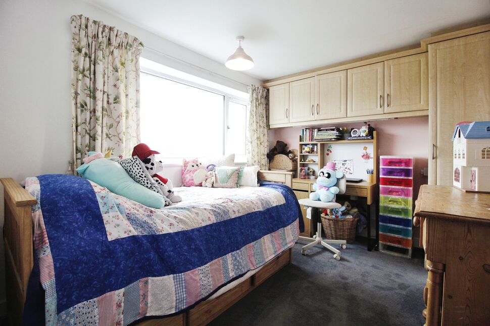 3 bedroom Semi Detached House for sale, Newman Road, Rotherham, S60 £