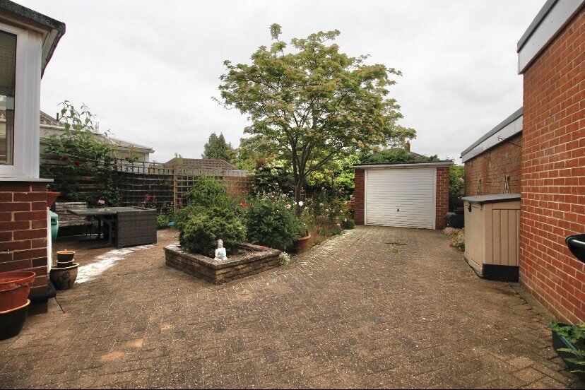 3 bedroom Semi Detached House for sale, Newman Road, Rotherham, S60 £