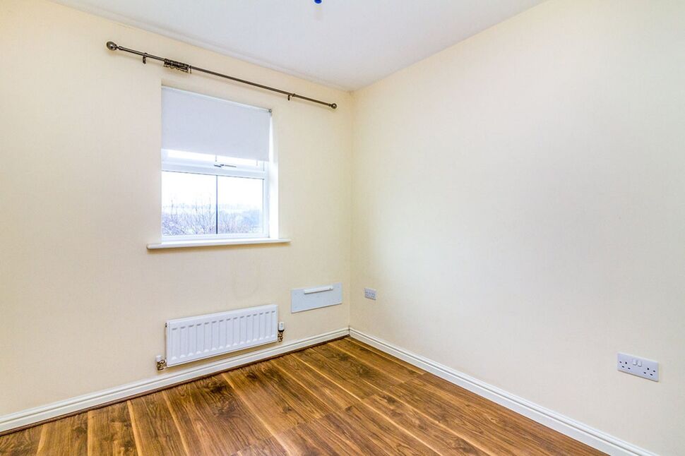 4 bedroom Mid Terrace House for sale, Wharf Road, Kilnhurst, S64 £195,000